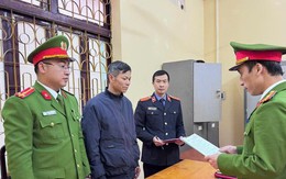 Một cựu chủ tịch xã bị khởi tố