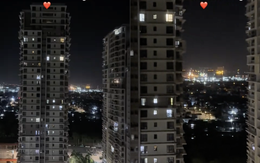 Cảnh tượng các toà chung cư sau chiến thắng của U23 Việt Nam khiến vị khách ngoại quốc ngơ ngác