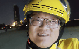 Thạc sĩ, quản lý cấp cao bỏ việc đi làm shipper: "Học giỏi, bằng cấp xịn thì sao?"