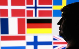 Ngoại trưởng Hà Lan gọi đòn thuế của ông Trump là 'tống tiền', EU họp khẩn