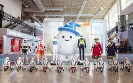 Hãng xe xây nhà máy ở Hưng Yên khoe robot hình người có thể nói được 10 thứ tiếng, di chuyển như người thật