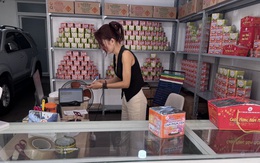 Thị trường pháo hoa Tết bắt đầu nóng, giá tăng 50.000 - 100.000 đồng/hộp