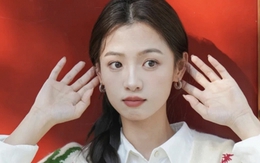 Luật hấp dẫn năm 2026: Bạn không thu hút những gì bạn muốn, bạn thu hút chính xác những gì bạn "LÀ": Bí mật để tiền bạc tự tìm đến