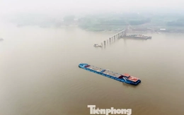 Cận cảnh công trường cầu Vân Phúc hơn 3.400 tỷ đồng vượt sông Hồng