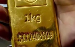 Phát hiện túi xách chứa 1kg vàng, 1kg bạch kim và 1kg palladium trị giá hơn 7,5 tỷ đồng nằm chơ vơ trên ghế xe buýt sân bay