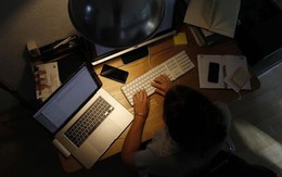 Góc khuất nghề làm trợ lý cho tỷ phú: 10 vòng phỏng vấn, yêu cầu làm việc 24/7, lương thưởng ra sao?