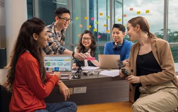 Cho con học đại học quốc tế tại Việt Nam hay đi du học Singapore?