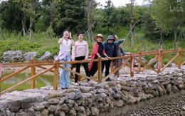 5 cô gái độc thân góp 21 tỷ đồng mua biệt thự 500m2 dưỡng già: Cuộc sống như tiên!