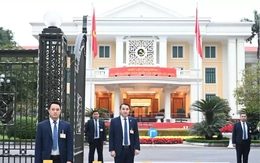 Hình ảnh bên ngoài Hội nghị lần thứ nhất Ban Chấp hành Trung ương Đảng khóa XIV