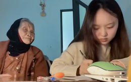Clip bà nội ngồi bên cả buổi ngắm cháu học bài khiến dân mạng rưng rưng