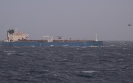 Đang chuyển dầu qua Địa Trung Hải, tàu chở dầu treo cờ Nga bất ngờ bị một quốc gia EU chặn bắt giữa biển