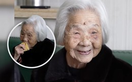 Cụ bà 101 tuổi thức khuya xem tivi mỗi đêm, bí quyết trường thọ mới gây chú ý