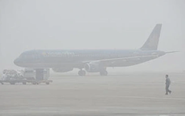 Nội Bài "tê liệt" tạm thời vì sương mù, nhiều chuyến bay phải bay vòng, hoãn cất cánh, chuyển hướng