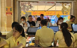 Giá vàng, bạc "nóng bỏng tay"