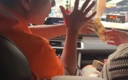 Tài xế taxi ở Nha Trang nghi "ảo thuật" tráo tiền, lừa du khách nước ngoài