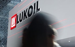 Dầu khí Nga lùi bước trước đòn trừng phạt: Lukoil bán tài sản toàn cầu cho nhà đầu tư Mỹ