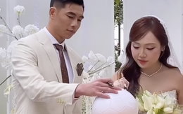 Thủ môn U23 Việt Nam cuới vợ thạc sĩ hơn 3 tuổi, visual cô dâu sáng bừng