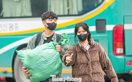 Bến xe Hà Nội đông đúc trong ngày cuối nghỉ Tết Dương lịch