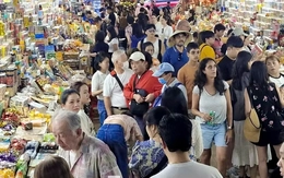 Chợ Đà Nẵng có gì mà du khách kéo tới nườm nượp?