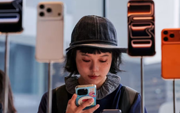 Chiếc điện thoại phơi bày hệ sinh thái phức tạp tại Trung Quốc: Bị ứng dụng ngân hàng từ chối giao dịch, Taobao, Alipay đồng loạt tẩy chay