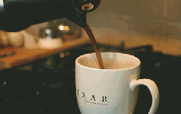 Người đàn ông 50 tuổi suy thận, phải chạy thận suốt đời vì uống cà phê kiểu này mỗi ngày