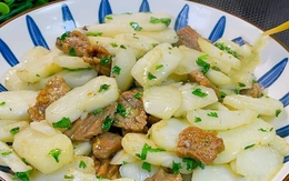 Chợ Việt có loại củ "3 trong 1" vừa thải độc lại bổ phổi, giá rẻ bèo mà các bà nội trợ hay bỏ quên