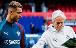 HLV Bồ Đào Nha ra tận sân bay níu kéo, Ronaldo vẫn quyết rời đi