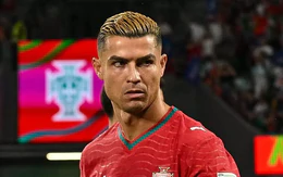 Ronaldo bị đình chỉ thi đấu, đối mặt án phạt nặng ở tuyển Bồ Đào Nha