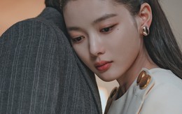 Kim Yoo Jung dọn gấp khỏi biệt thự cao cấp để đi ở nhà thuê