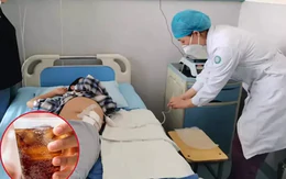 Bé trai 8 tuổi đã nhiễm độc niệu, buộc phải ghép thận chỉ vì mê 1 thức uống ai cũng "quen nhẵn mặt"