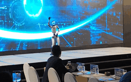 Ấn tượng màn trình diễn của robot trên dòng chảy số