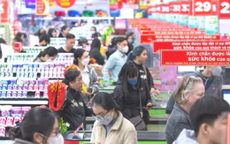 GDP tăng cao, vì sao túi tiền người dân vẫn ‘mỏng’?