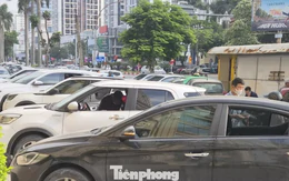 Thêm nhiều ô tô bị đập vỡ kính ở Nghệ An
