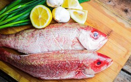 Đây là một mẹo giúp rã đông cá chỉ trong 2 phút, giúp cá tươi ngon như cá sống!