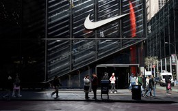 Nike làm sao thế?