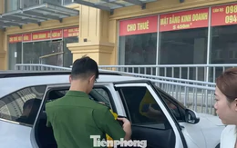 "Góc khuất" ở hiện trường vụ hàng loạt ô tô bị đập vỡ kính