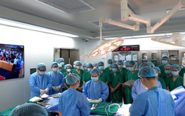 Đòi đưa con chết não về nhà, mẹ thay đổi phút cuối, đồng ý hiến tạng cứu người