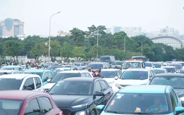 Mọi ngả đường đổ về sân Mỹ Đình đều tê liệt