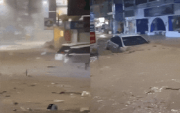 Cảnh tượng kinh hoàng ở Phuket: Lũ quét cuốn theo đá tảng, bùn đất tràn xuống khu dân cư