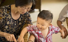 Lại xuất hiện một cách sống mới, có thể bắt gặp ở rất nhiều gia đình: Người già mệt mỏi cùng cực mà không biết than ai!
