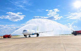 Hôm qua - 29/10, một máy bay của Bamboo Airways từ Trung Quốc hạ cánh tại sân bay Việt Nam được thực hiện nghi thức đặc biệt