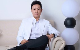 MC SN 1974 là con trai Giáo sư âm nhạc: Thủ khoa Nhạc viện Hà Nội, đi dẫn Hoa hậu Việt Nam được vợ như ý