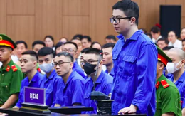 Chủ tọa đặt câu hỏi khiến mẹ siêu lừa Mr Pips lúng túng, bị hại đồng loạt vỗ tay