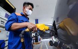 Giá xăng đồng loạt tăng, giá dầu diesel giảm