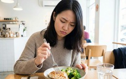 Ăn buffet xong đau bụng dữ dội trong đêm, cô gái 30 tuổi tử vong sau 2 ngày: Bác sĩ cảnh báo căn bệnh có thể cướp mạng rất nhanh