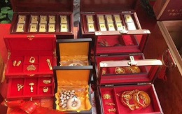 Lén lấy 2 cây vàng của vợ đi bán, người chồng gặp kết cục không ngờ: 1 câu nói của vợ khiến anh phải khóc!