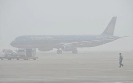 Sương mù bao phủ miền Bắc ảnh hưởng đến các chuyến bay Tết