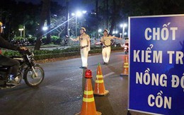 Uống rượu từ hôm trước, sáng hôm sau vẫn bị phạt nồng độ cồn, Bộ Công an nói gì?