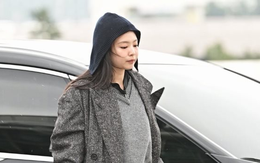 Phát hiện người phụ nữ SN 1996 rút hơn 350 tỷ đồng tiền mặt để mua nhà, sống như bà hoàng, hàng hiệu dát đầy người