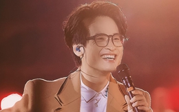 1 ca sĩ Việt có mức cát-sê chạm mức 1,5 tỷ đồng/show, hát 2-3 bài: Học vấn cũng đỉnh nóc kịch trần